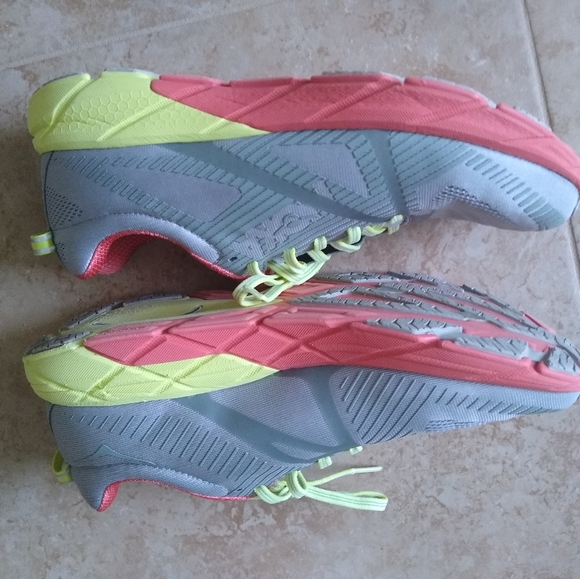 Hoka Tracer 2 size 9.5 - Picture 5 of 8